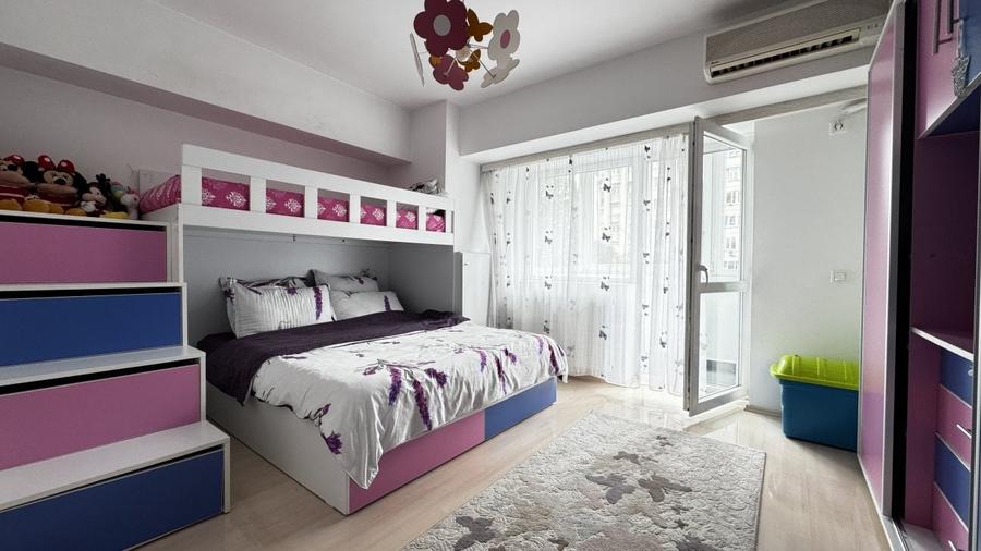 De vanzare 3 camere | Bd. Decebal | Etaj 2/8 | 92 mp | 2 bai - 7