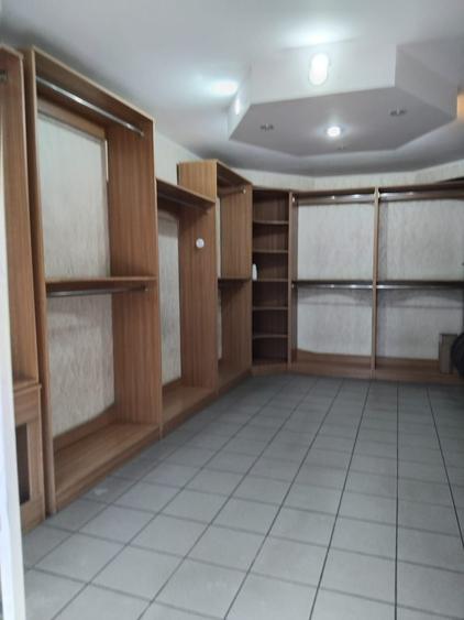 Spațiu comercial, de 38 mp, în Sârbi