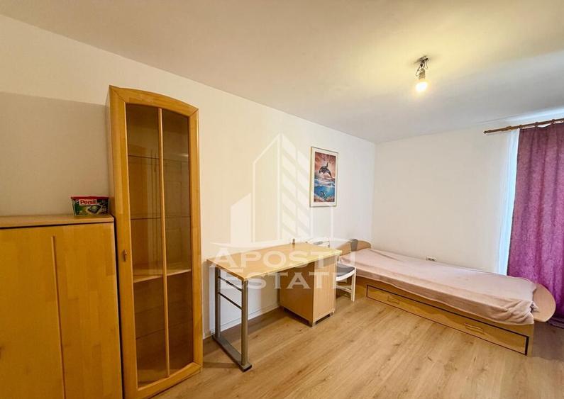 Jumatate de Duplex, 5 camere, 4 bai, PetFriendly, curte, ... - 11