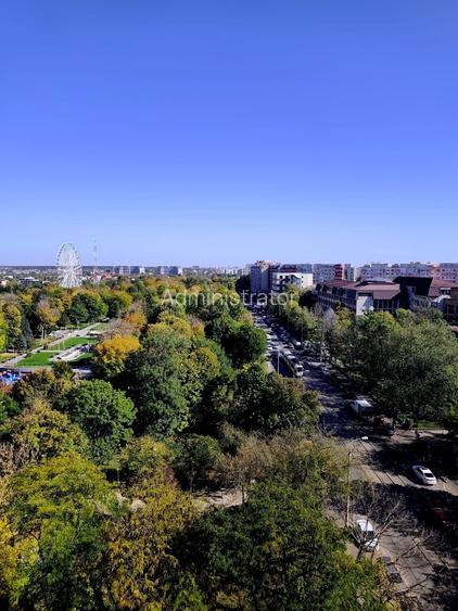 Lacul  Tei cu vedere superba   la lac