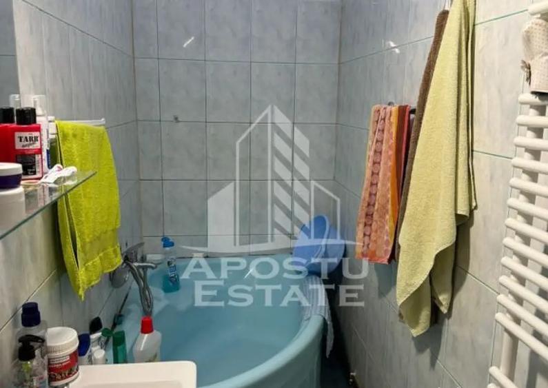 Casa cu piscina si 5 camere in Dinias - 9