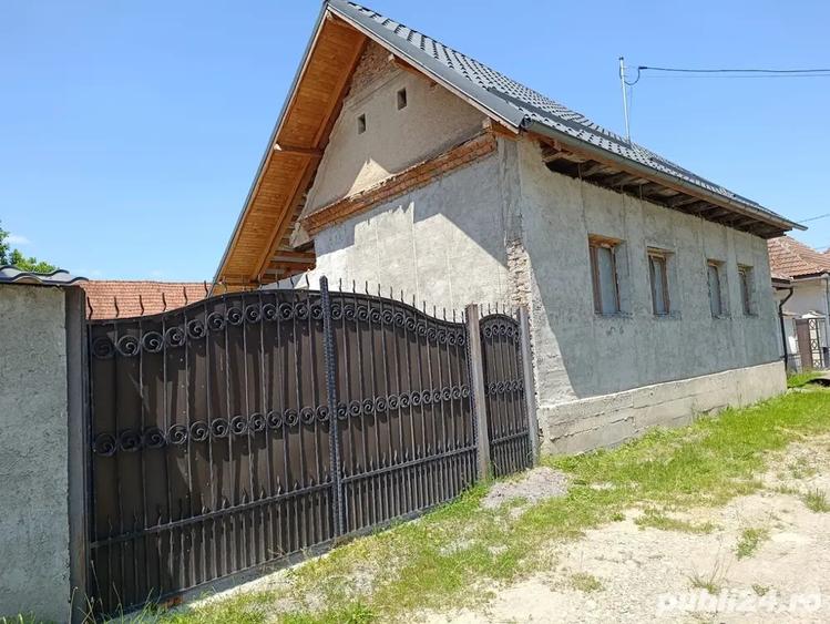 vand proprietate (casa + teren) - 3