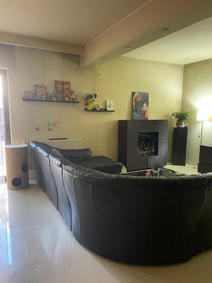 Locuință elegantă cu curte amenajată – parter + etaj, în spatele Pieței Delfinul - 28