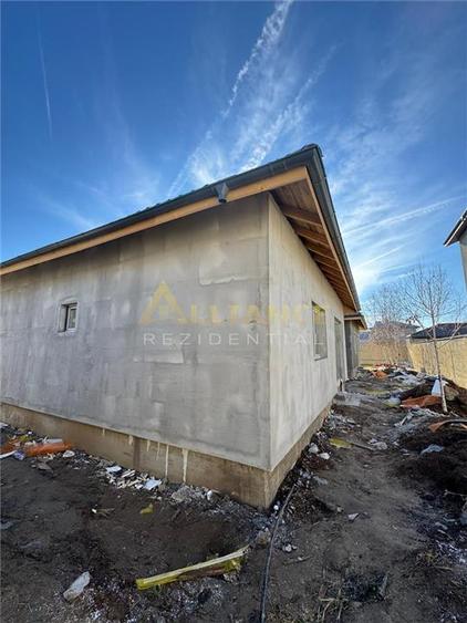 Casa parter 3 camere || pod amenajabil || panouri fotovoltaice || acces STB - 2