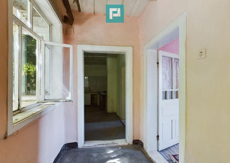 Casa cu 8 Camere in Salajeni - 9