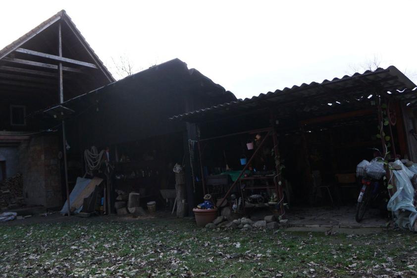 Vand casa in orasul Sighisoara - zona linistita - 2