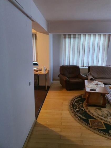 inchiriez ap 2 camere ultracentral cu loc parcare - 15