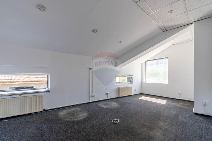 Casa cu 12 camere de inchiriat, Str. Traian - 21