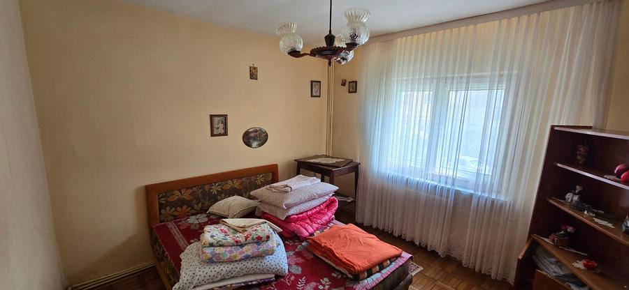 Apartament 3 camere  de vanzare ,etajul 1, Focsani - 2