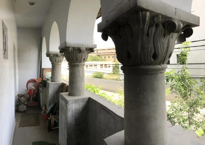 Apartament 3 camere de vanzare la casa str.Vasile Goldis - 12