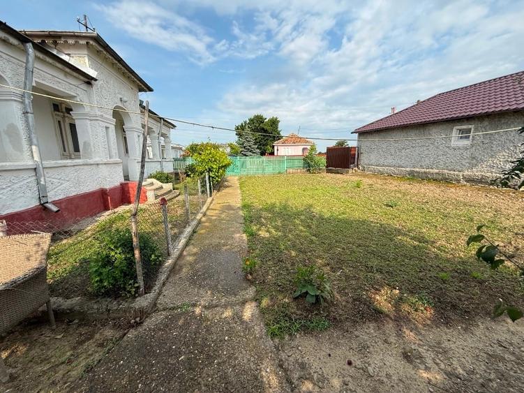 Casă 3 camere + anexe, teren 1700 mp, zona liniștită – Slobozia Ciorăști - 4