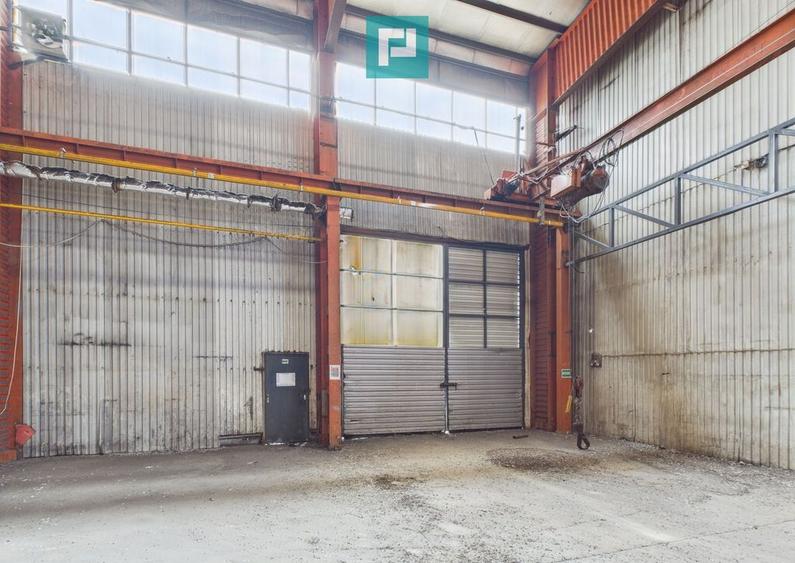 Hala industriala cu pod rulant ?i parcare betonata - 18