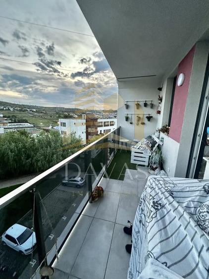 Apartament cu 2 camere semidecomandat, mobilat în Borhanci
