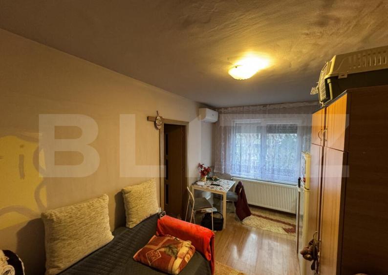 Apartament de vanzare, 2 camere, zona Micro14 - 3