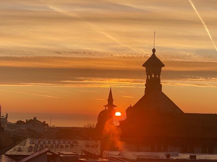 Penthouse cu vedere panoramica la mare in centrul vechi - 15