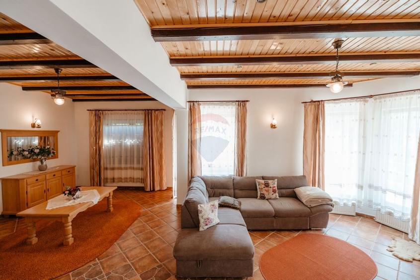 Vila cu 6 camere, teren de 1000mp, intr-un resort montan privat - 11