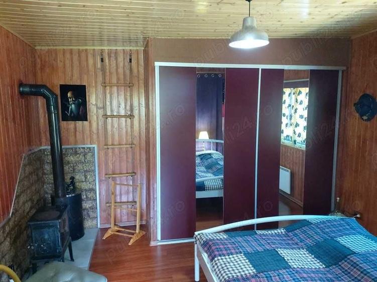 Casă cu 3 camere decomandat în Plai