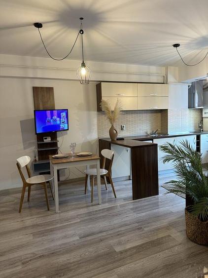 Apartament cu 2 camere decomandat în Bucșinescu