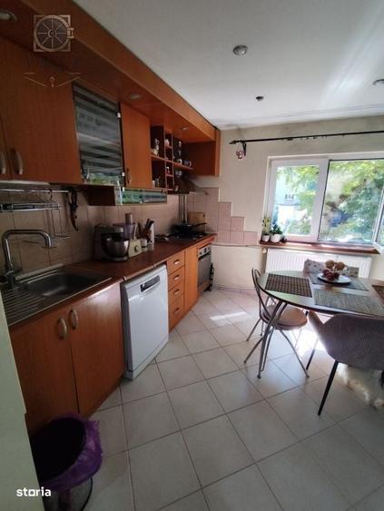 Apartament cu 4 camere decomandat în Sebastian
