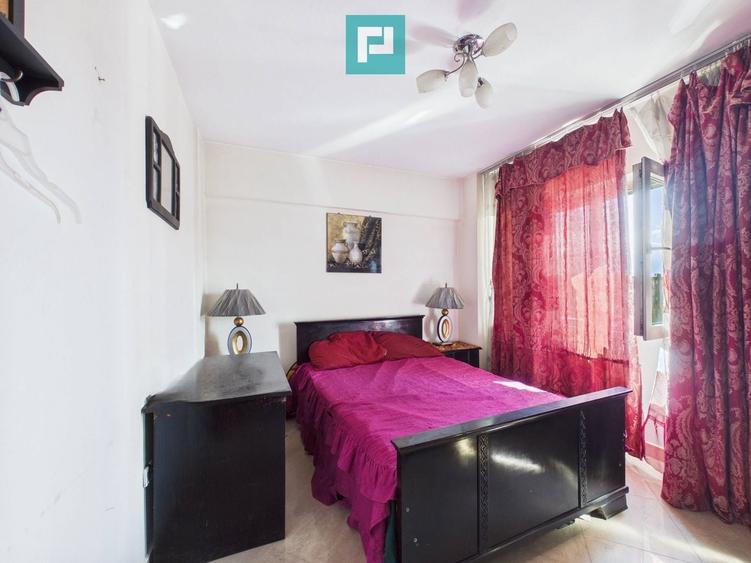 Apartament cu 3 camere semidecomandat, mobilat în Central
