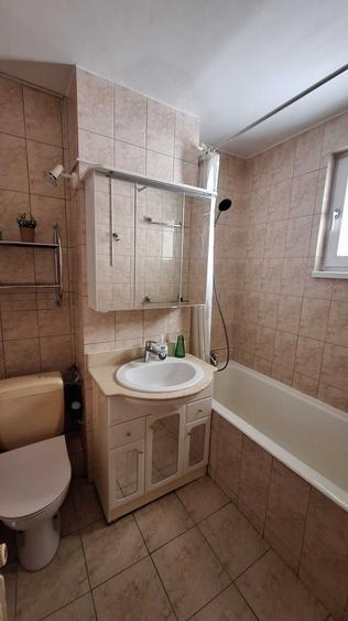 Apartament cu 2 camere decomandat, mobilat în Berceni