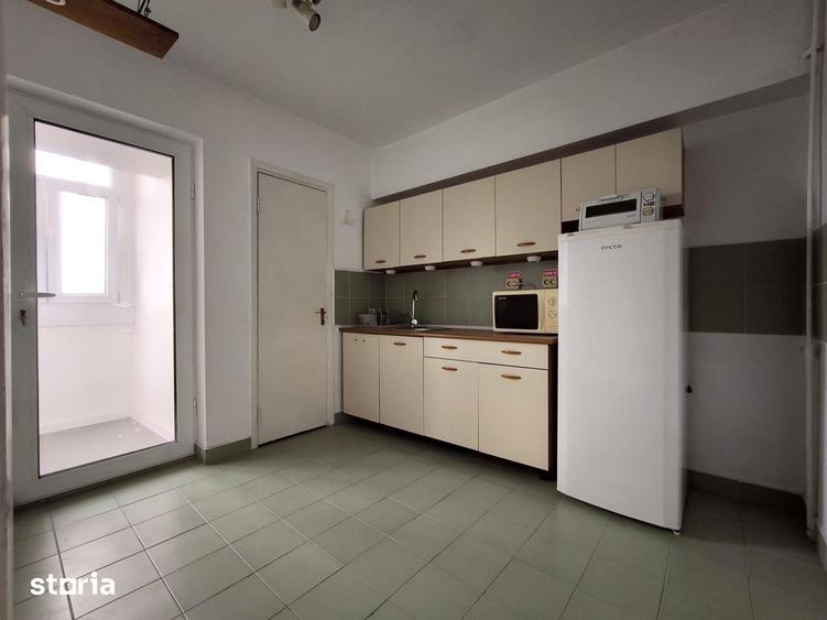 Apartament cu 4 camere în Decebal
