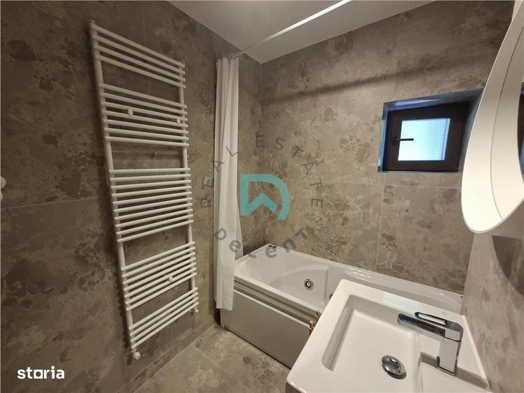 Apartament cu 3 camere decomandat în Răcădău