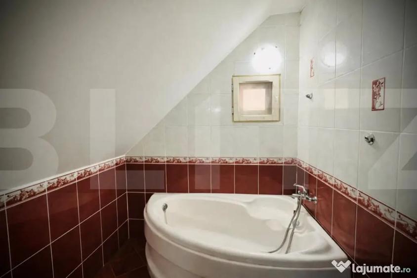 Casă cu 5 camere cu Teren 890 Mp în Miniș