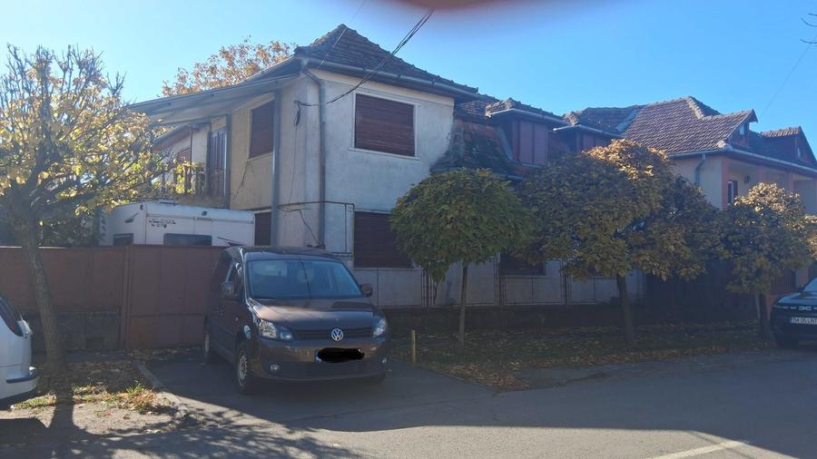 Casă cu 4 camere cu Teren 740 Mp în Mehala