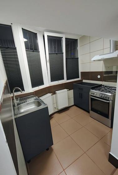 Garsonieră decomandată în Păcii