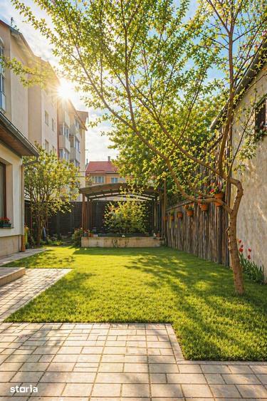 Casă cu 4 camere cu Teren 350 Mp în Central