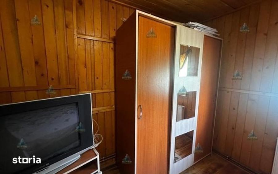 Casă cu 4 camere cu Teren 1450 Mp în Stănești