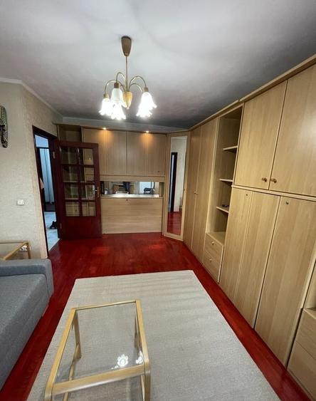 Garsonieră decomandată, mobilată în Muncii
