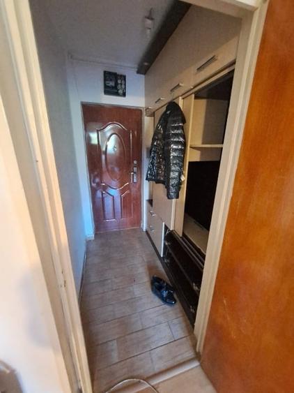 Apartament cu 2 camere semidecomandat, mobilat în Berceni