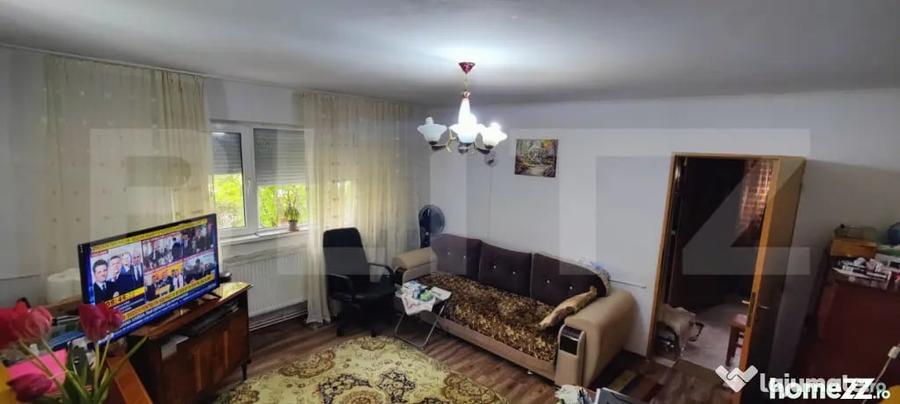 Apartament cu 2 camere semidecomandat în Micro 4