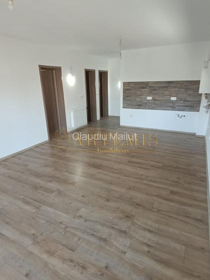 Apartament de 3 camere, semidecomandat, 72 mp., zona Libertatii. Apartament de 3 camere, semidecomandat, 72 mp., zona Libertatii.