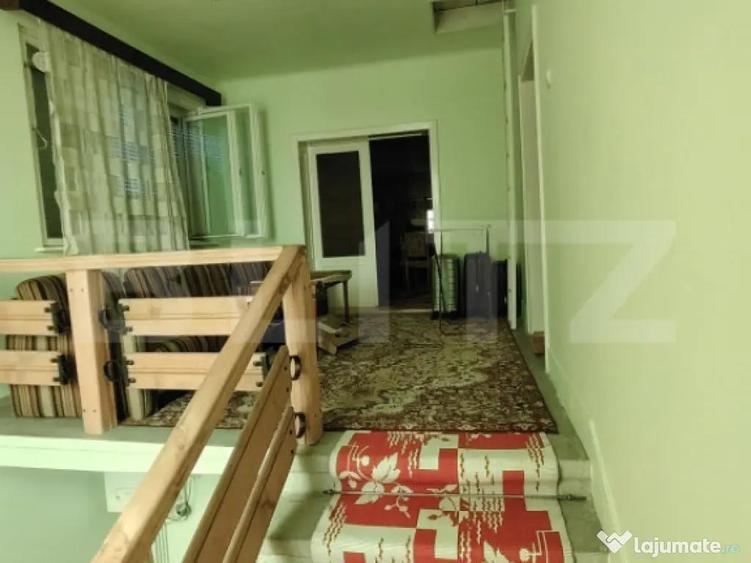 Casa solida cu pod, foi?or ?i 2 garaje in Tarnaveni - 4