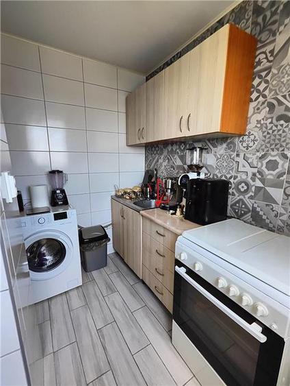 Titan, metrou Costin Georgian, renovata modern - 7