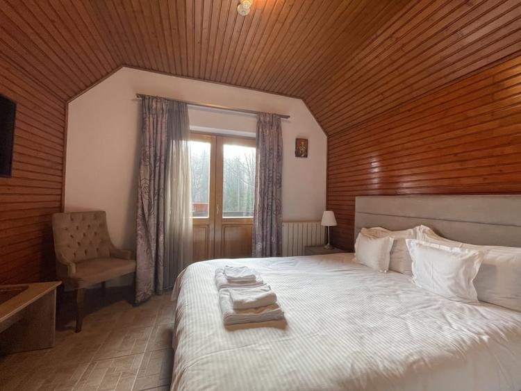 Casa spectaculoasa in Sinaia, cu facilitati de resort si panorama unica - 12