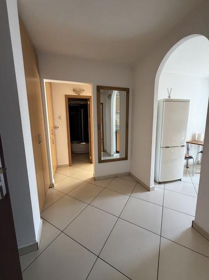 Apartament cu 2 camere decomandat în Trivale