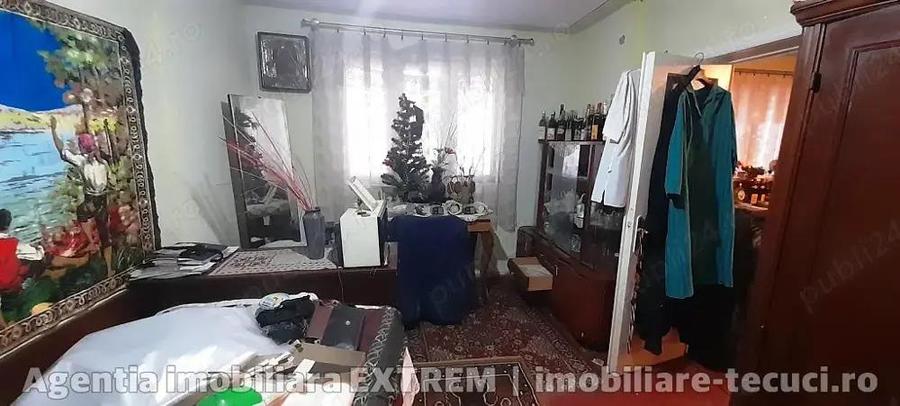 Casa de caramida cu 7 camere ?i 500 mp teren, in Mun Tecuci - 2