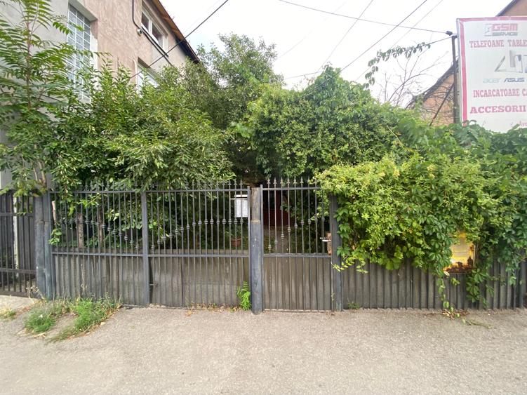 Casă centrală în Târgoviște, teren 250 mp, 4 camere, distanță la  900 m de Primă - 4