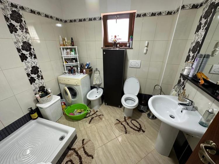 Casă spațioasă în Vânători, 5 camere, teren 1070 mp, livadă - 5