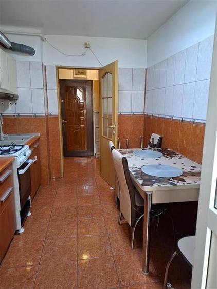 Inchiriere apartament 2 camere, zona 9 Mai - 11