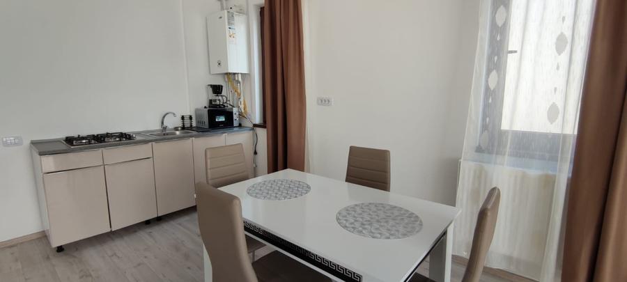 Vânzare Apartament 2 Camere Spațios, Mobilat și Utilat, Aproape de Plajă - 3