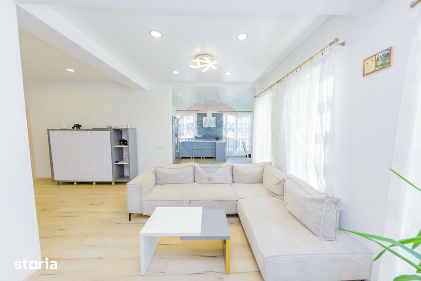 Apartament cu 4 camere în Progresul
