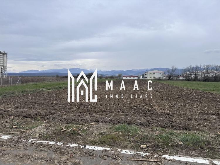 Teren intravilan | 1.530 mp |cu dublă deschidere la drum - 2