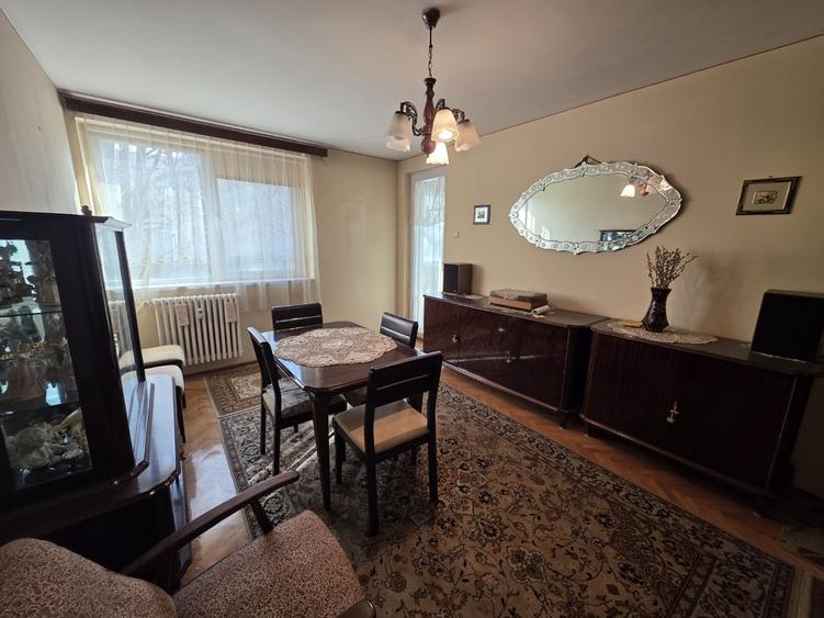 Titan, 10 minute metrou Costin Georgian, la piata Minis, 2 gr sanitare - 7