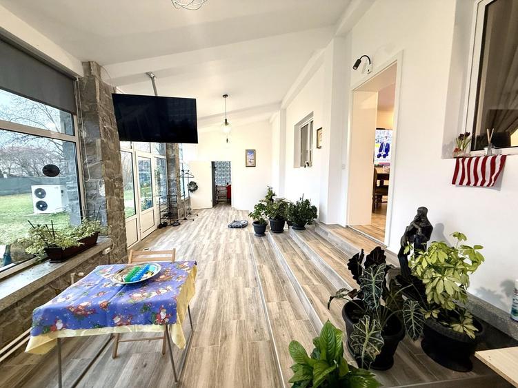 Vila în stil American - Total independentă energetic, garaj + terasă! - 7