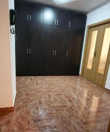 Apartament cu 2 camere decomandat, mobilat în Nerva Traian